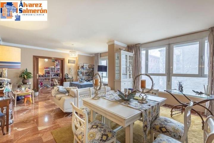 Piso en venta en Granada, Centro photo 0