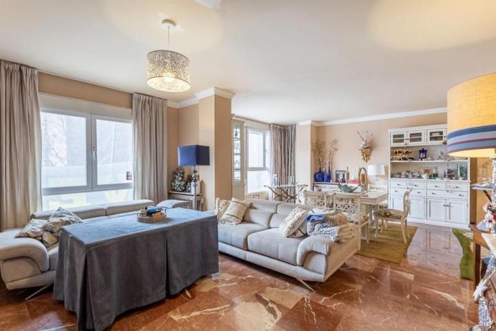 Piso en venta en Granada, Centro photo 0