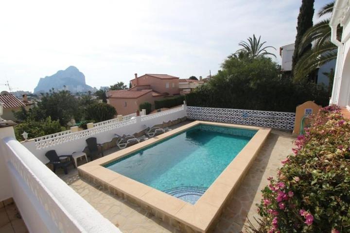 Chalet en venta en Calpe, Ortenbach photo 0