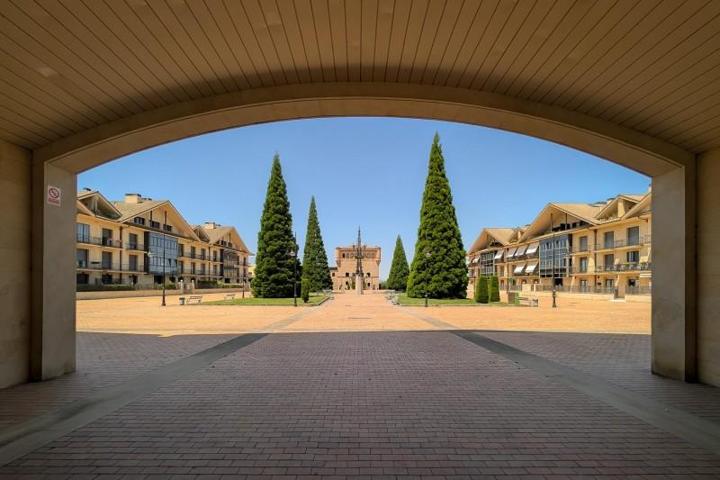 Duplex en venta en Egüés, Gorraiz photo 0