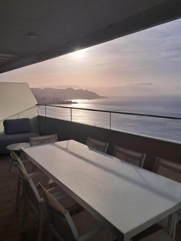 Apartamento en venta en Benidorm, Playa de Poniente photo 0