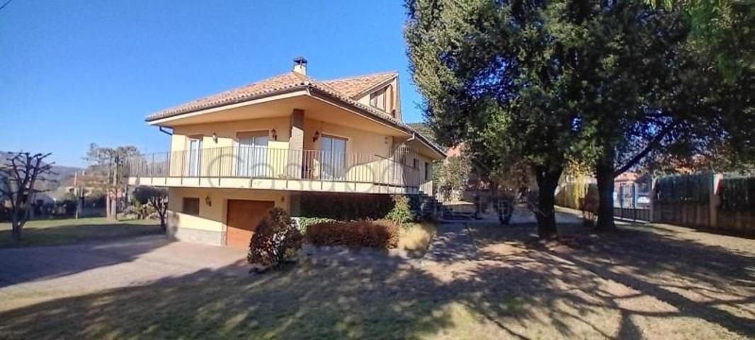 Chalet en venta en Sant Vicenç de Torelló photo 0