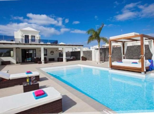 Chalet en venta en Yaiza, Playa blanca photo 0