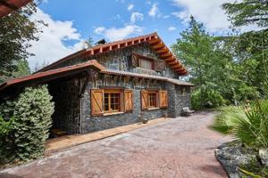 Casa en venta en Sant Celoni, Els boscos de montnegre photo 0