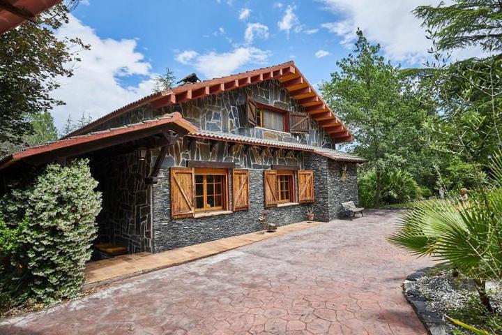 Casa en venta en Sant Celoni, Els boscos de montnegre photo 0