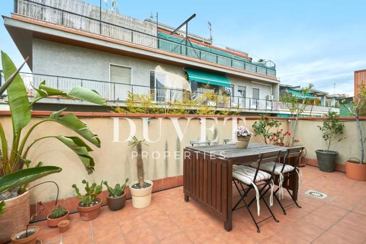 Casa en venta en Barcelona, Vila de Gràcia photo 0