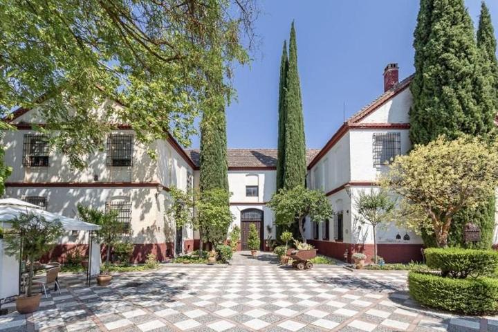 Casa con terreno en venta en Granada, El fargue photo 0