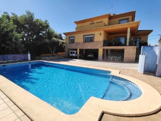 Chalet en venta en La Pobla de Vallbona, Montecolorado photo 0