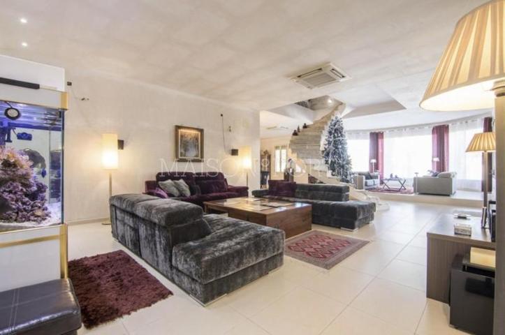 Chalet en venta en Elche photo 0