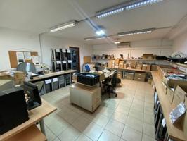 Nave industrial en venta en Málaga, Hipercor photo 0