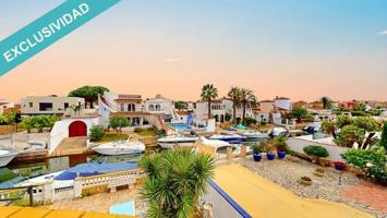 Casa en venta en Castelló d'Empúries photo 0