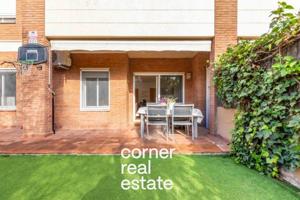 Planta baja en venta en Sant Cugat del Vallès, Coll Favà - Can Magí photo 0