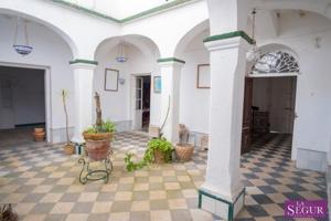 Casas de pueblo en venta en Vejer de la Frontera, Centro photo 0