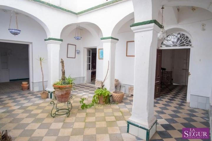 Casas de pueblo en venta en Vejer de la Frontera, Centro photo 0