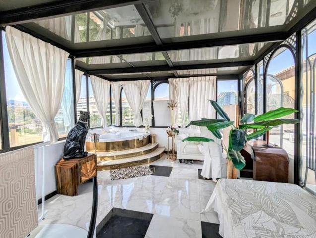 Piso en venta en Marbella photo 0