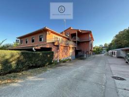 Edificio en venta en Candeleda photo 0