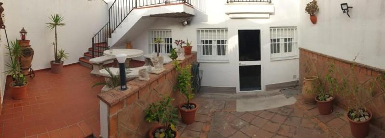 Adosada en venta en Tarifa, Centro photo 0