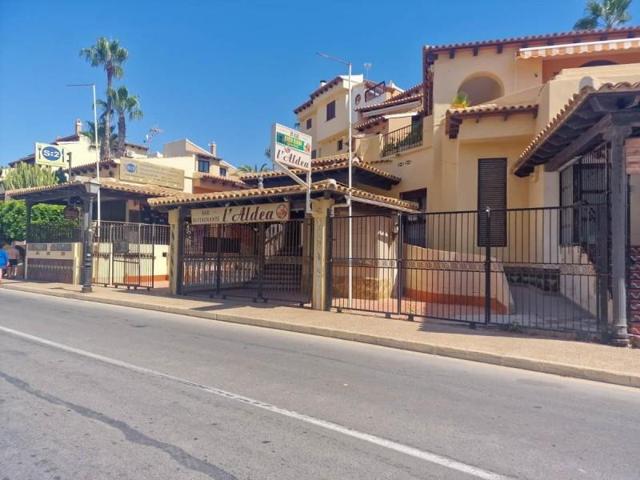 Local comercial en venta en Torrevieja, Los Frutales photo 0