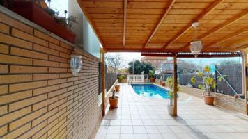 Apartamento en venta en Castelldefels, Els Canyars photo 0