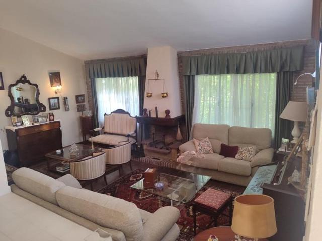 Chalet en venta en Tomares, Santa Eufemia photo 0