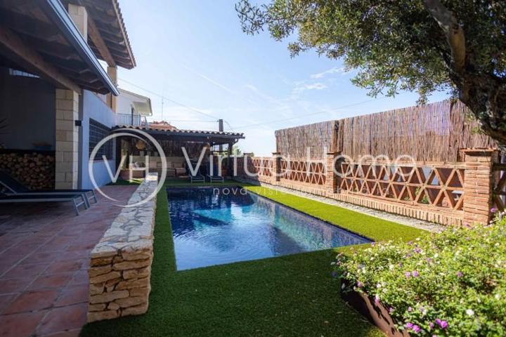 Casa en venta en Pineda de Mar, Pinemar-Can Cornet photo 0