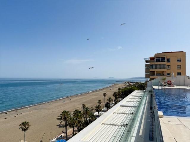 Apartamento en venta en Estepona, Estepona Town - Estepona Puerto photo 0