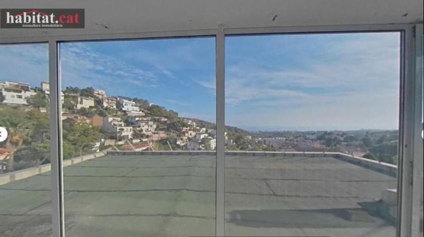 Casa en venta en Sitges, Quint Mar photo 0