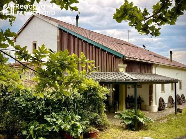 Casa con terreno en venta en Vedra, Vedra photo 0