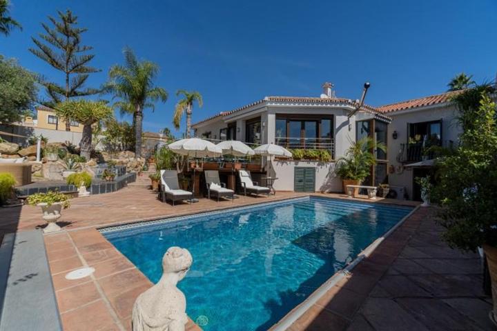 Chalet en venta en San Roque, Guadiaro photo 0