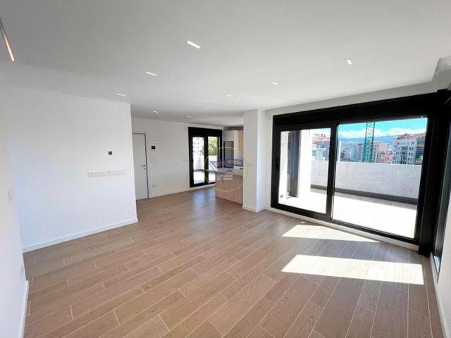 Aticos en venta en Vigo, Pza. España photo 0