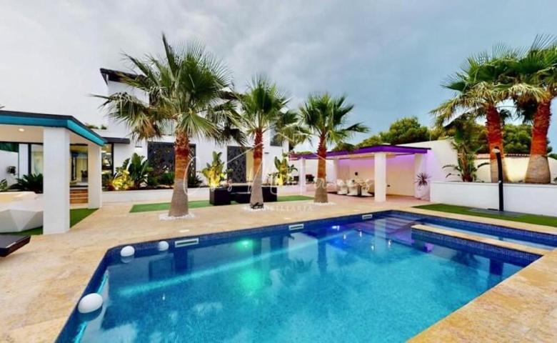 Casa en venta en L'Ametlla de Mar photo 0