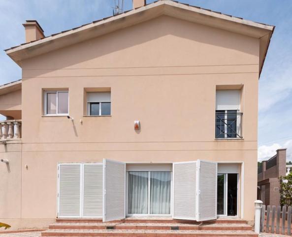 Casa en venta en Sitges, Quint Mar photo 0