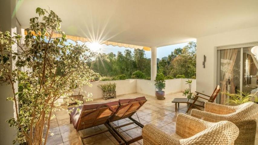 Apartamento en venta en Marbella, Guadalmina baja photo 0