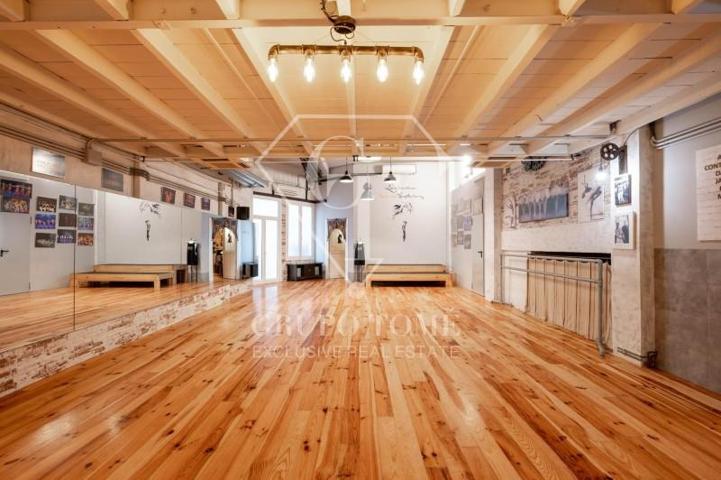 Local comercial en venta en Donostia-San Sebastián, Gros photo 0