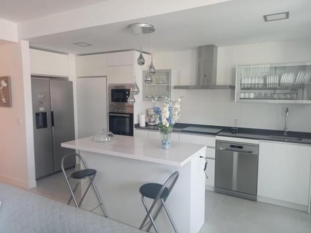 Aticos en venta en Estepona, Campo De Futbol San Fernando photo 0