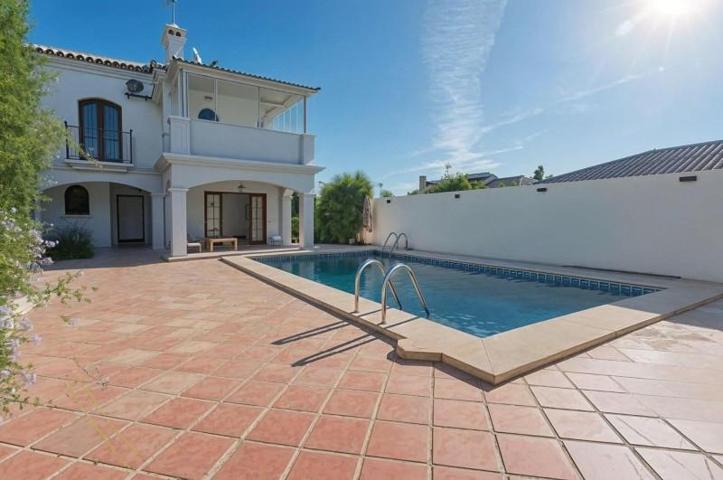 Chalet en venta en Torremolinos, El Pinillo photo 0