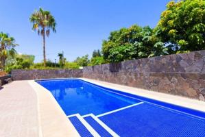 Chalet en venta en Arona, Parque de La Reina photo 0