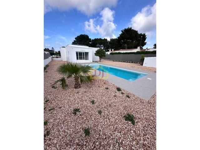 Chalet en venta en Es Mercadal photo 0