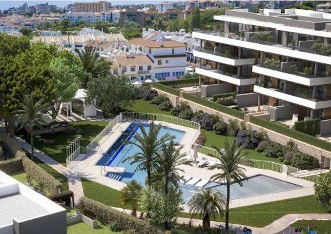 Piso en venta en Torremolinos, Montemar photo 0