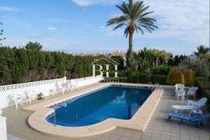 Chalet en venta en Alfaz del Pi, Colonia Escandinavia-Cautivador photo 0