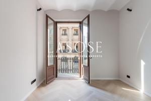Piso en venta en Barcelona, Sant Pere - Santa Caterina i la Ribera photo 0