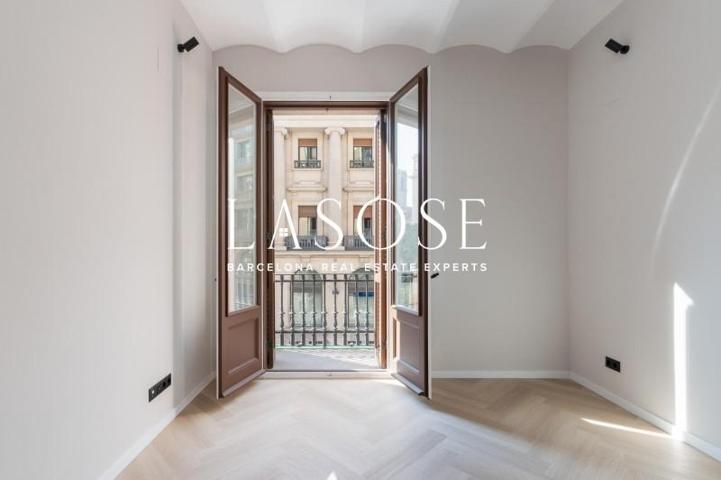 Piso en venta en Barcelona, Sant Pere - Santa Caterina i la Ribera photo 0