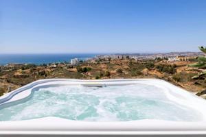 Apartamento en venta en Fuengirola, Reserva del Higuerón photo 0