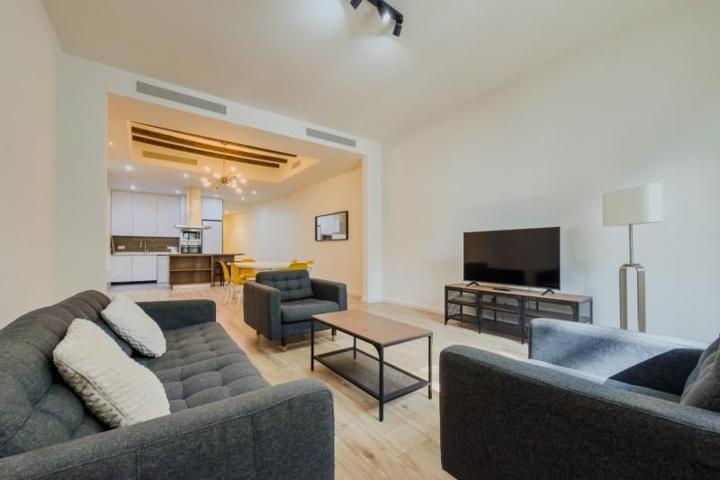 Piso en venta en Barcelona, Rambla photo 0