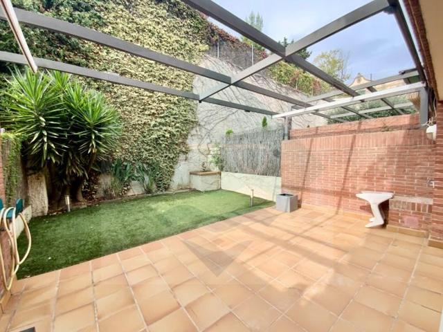 Bungalow en venta en Alella photo 0