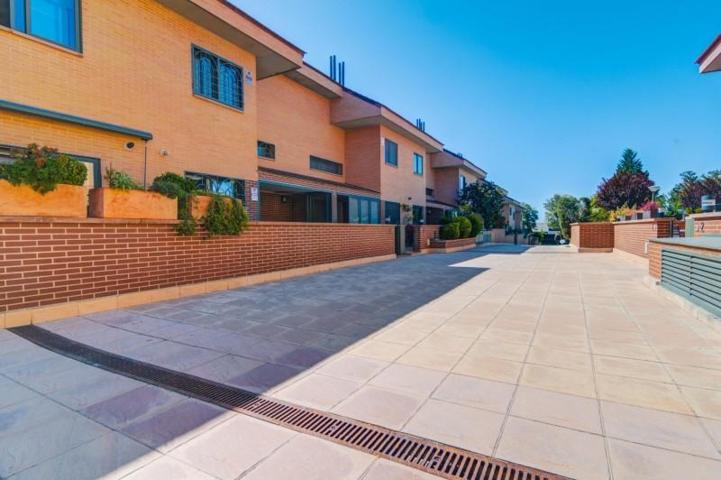Adosada en venta en Rivas-Vaciamadrid, Rivas futura photo 0