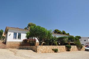 Chalet en venta en Moraira, Cometa photo 0