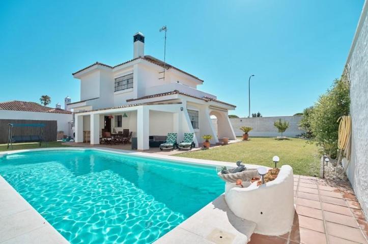 Chalet en venta en El Puerto de Santa María, VALDELAGRANA photo 0