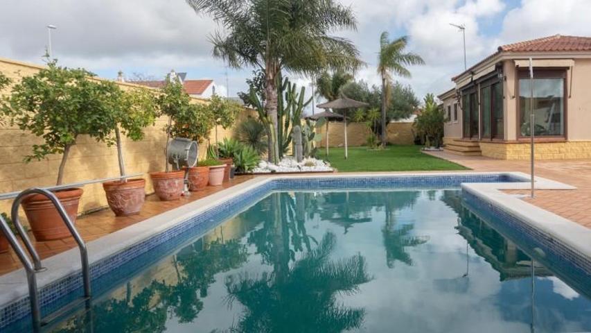 Chalet en venta en Jerez de la Frontera, La marquesa photo 0