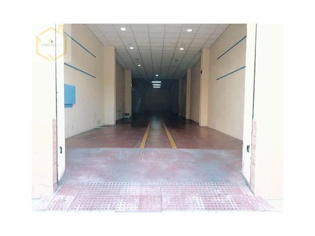 Local comercial en venta en Málaga photo 0